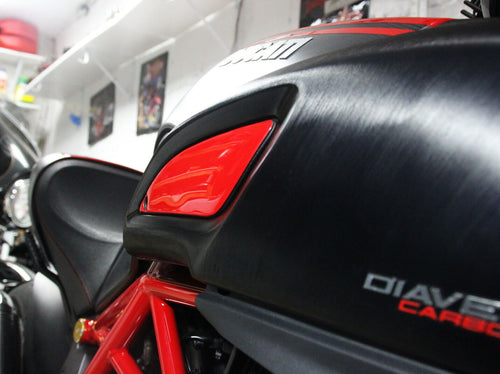 Fit Ducati DIAVEL CARBON TITANIUM AMG Red Tank sides trim pad protector stickers