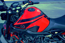 Load image into Gallery viewer, Fits Yamaha FZ09  MT09 real carbon fiber Tank sides protector pad sliders KIT