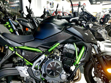 Load image into Gallery viewer, Real carbon fiber Fit Kawasaki Z650 engine clutch cover Trim KIT overlay