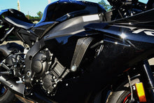 Load image into Gallery viewer, Real carbon fiber RIGHT front frame trim pad Fit Yamaha YZF-R1 Protector KIT